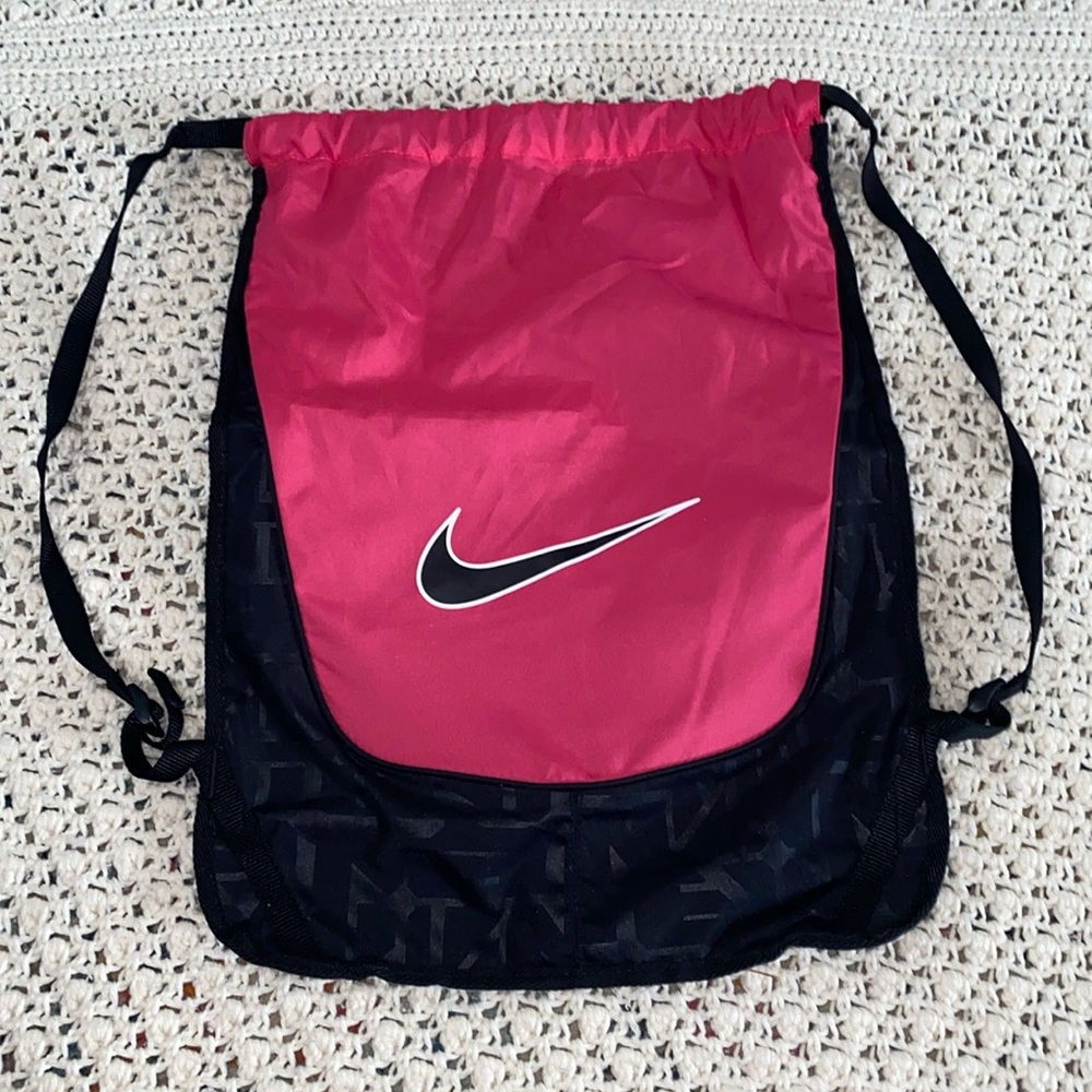 Nike Drawstring backpack. LN condition.